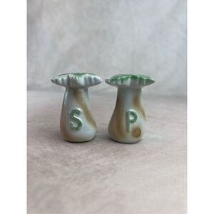 Vintage Palm Tree Salt and Pepper Shakers
